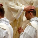 Đức Thánh Cha không chấp thuận việc truyền chức linh mục cho người có gia đình