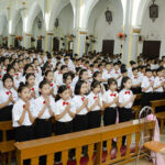 Giáo xứ Chính tòa: Hồng ân Chúa Thánh Thần ngự xuống trên 246 em