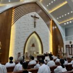 Chuyện linh mục chuyển xứ