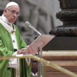 ĐTC Phanxicô: Dẹp bỏ sự ngạo mạn để có thể lắng nghe tiếng Chúa