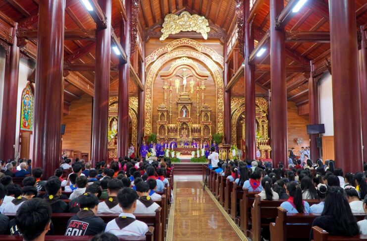 Thánh lễ cao điểm tuần chầu đền tạ tại Giáo xứ Bột Đà