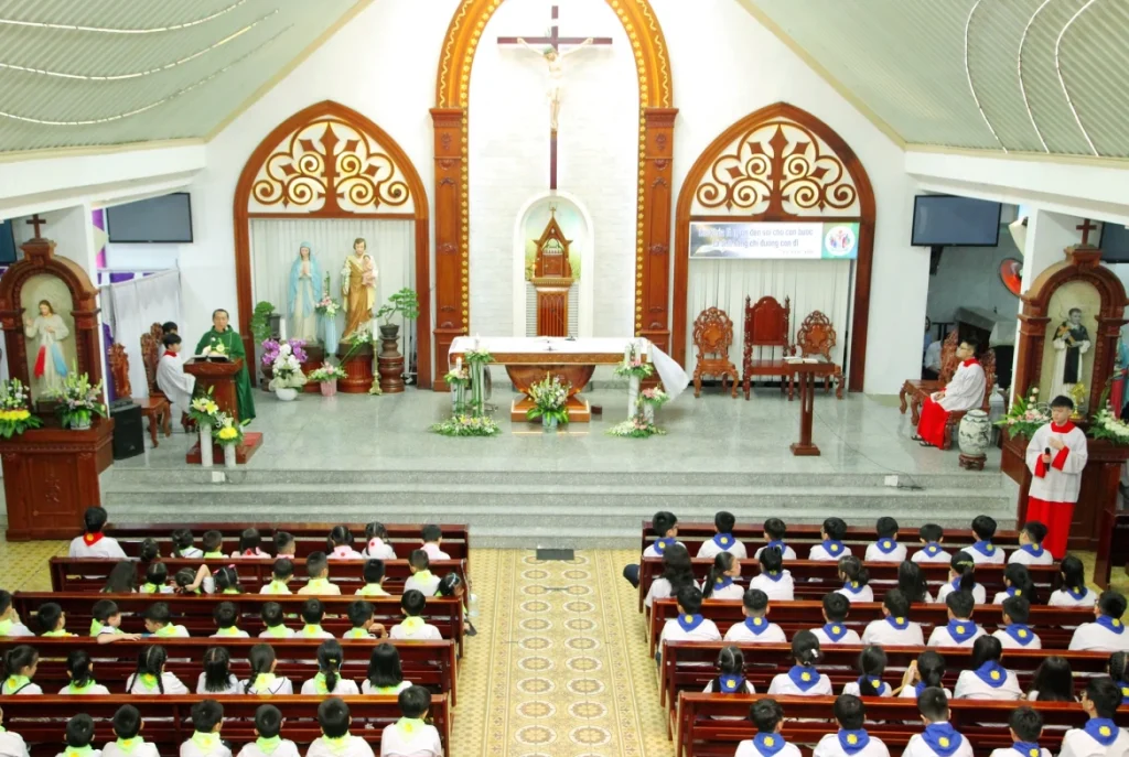 Giờ Lễ Giáo Xứ Nhà Thờ Thánh Martinô Mới Nhất – Quận Tân Phú