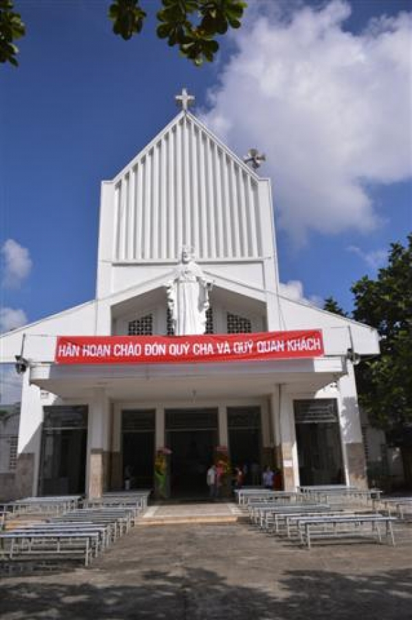 Giờ Lễ Giáo Xứ Nhà Thờ Chúa Hiển Linh Mới Nhất (Quận 6)