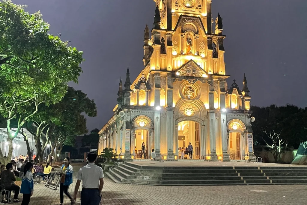 Giờ Lễ Giáo Xứ Nhà Thờ Chuyên Mỹ Mới Nhất