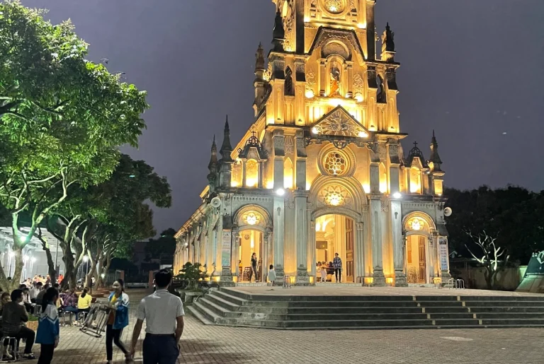 Giờ Lễ Giáo Xứ Nhà Thờ Chuyên Mỹ Mới Nhất
