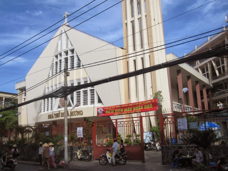 Giờ Lễ Giáo Xứ Nhà Thờ Hoà Hưng Mới Nhất (Quận 10, TPHCM)