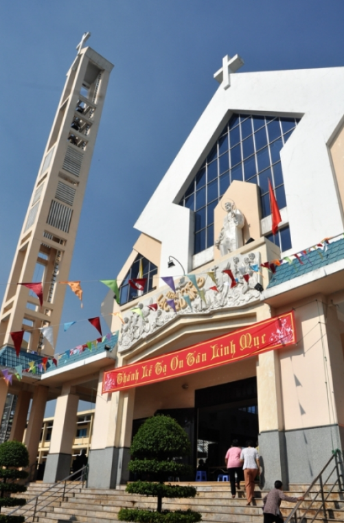 Giờ Lễ Nhà Thờ Lạc Quang Mới Nhất