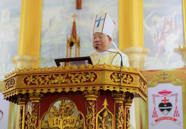 Tân Giáo phận Hà Tĩnh: Mừng ngày thành lập Giáo phận và khởi đầu sứ vụ của Đức Giám mục Phaolô Nguyễn Thái Hợp